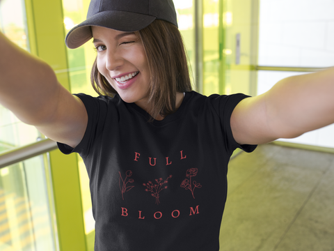Full Bloom Floral Women's T-Shirt – Cotton Round Neck Tee with Minimal Botanical Print