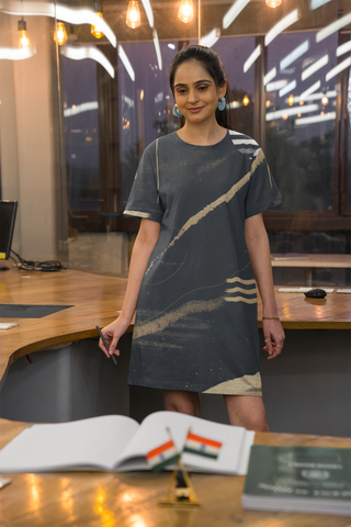 Coastal Mist Minimalist T-Shirt Dress – Women’s Abstract Sand Art Dress with Pockets | Soft Grey & Beige Tones | Casual Comfort Wear